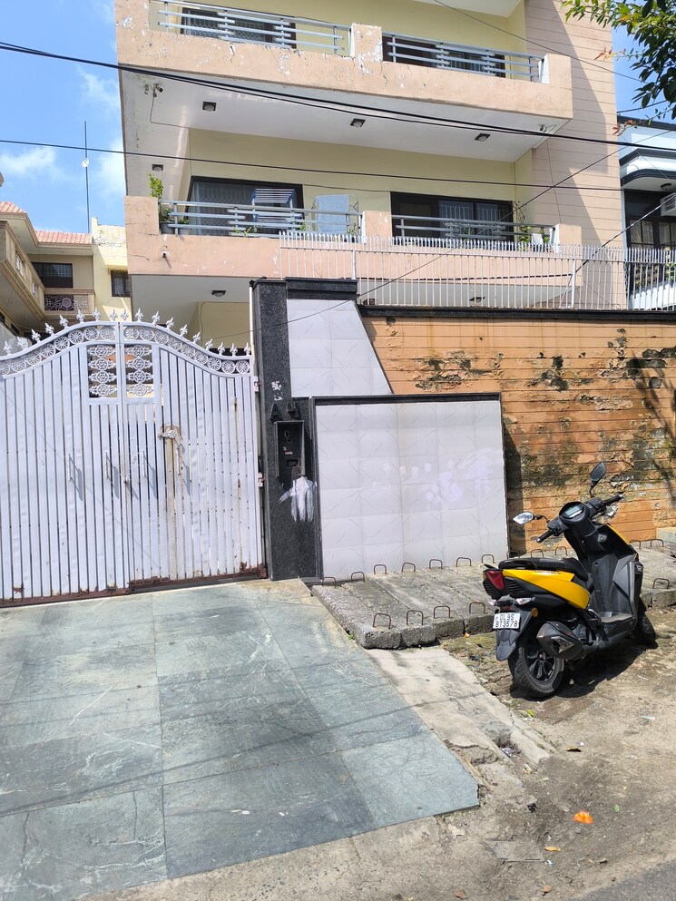 Exterior View, sector 56 3 Bedroom 3000 Sq.Ft. Villa In Sector 56 Noida 9497791