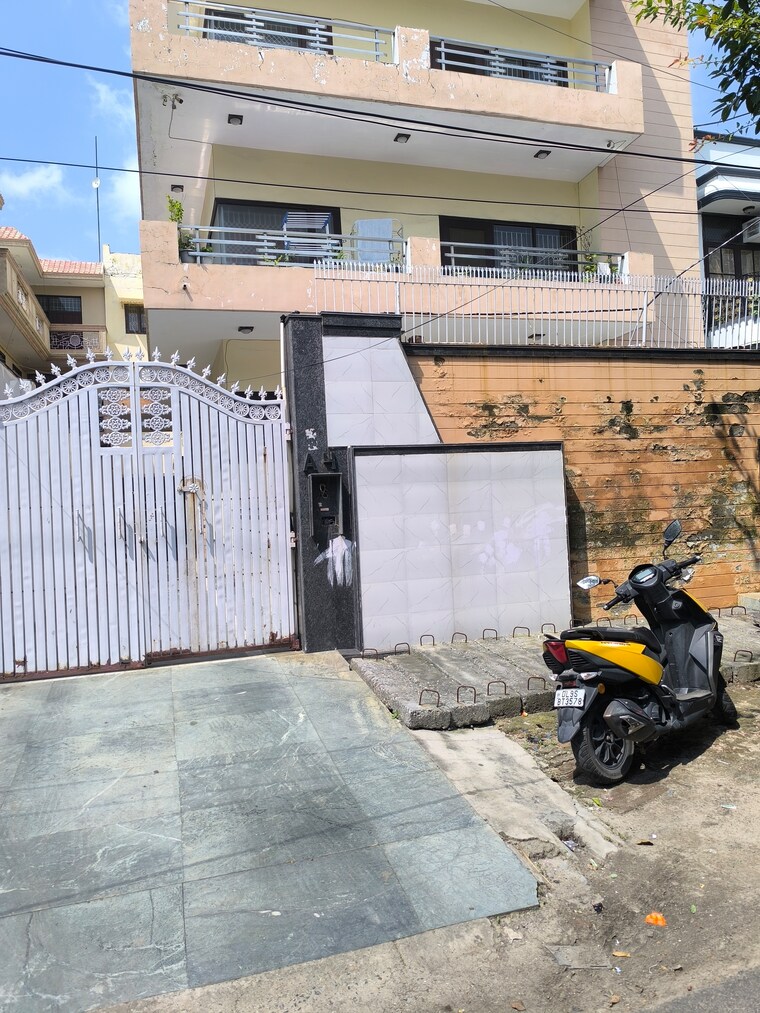 Exterior View, sector 56 3 Bedroom 3000 Sq.Ft. Villa In Sector 56 Noida 9497791