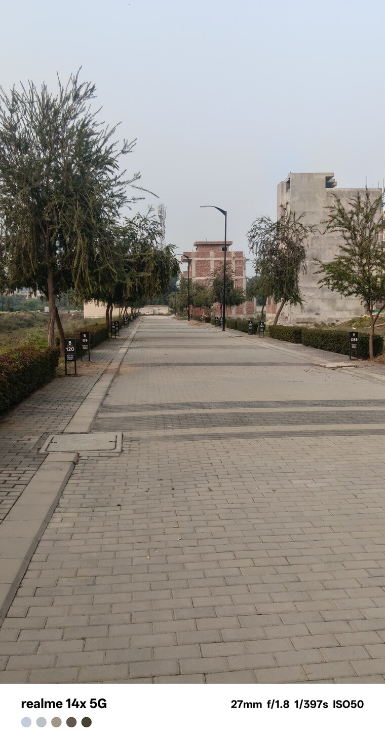 Exterior View, bptp-district-phase-2  150 Sq.Yd. Plot In Sector 84 Faridabad 9497703