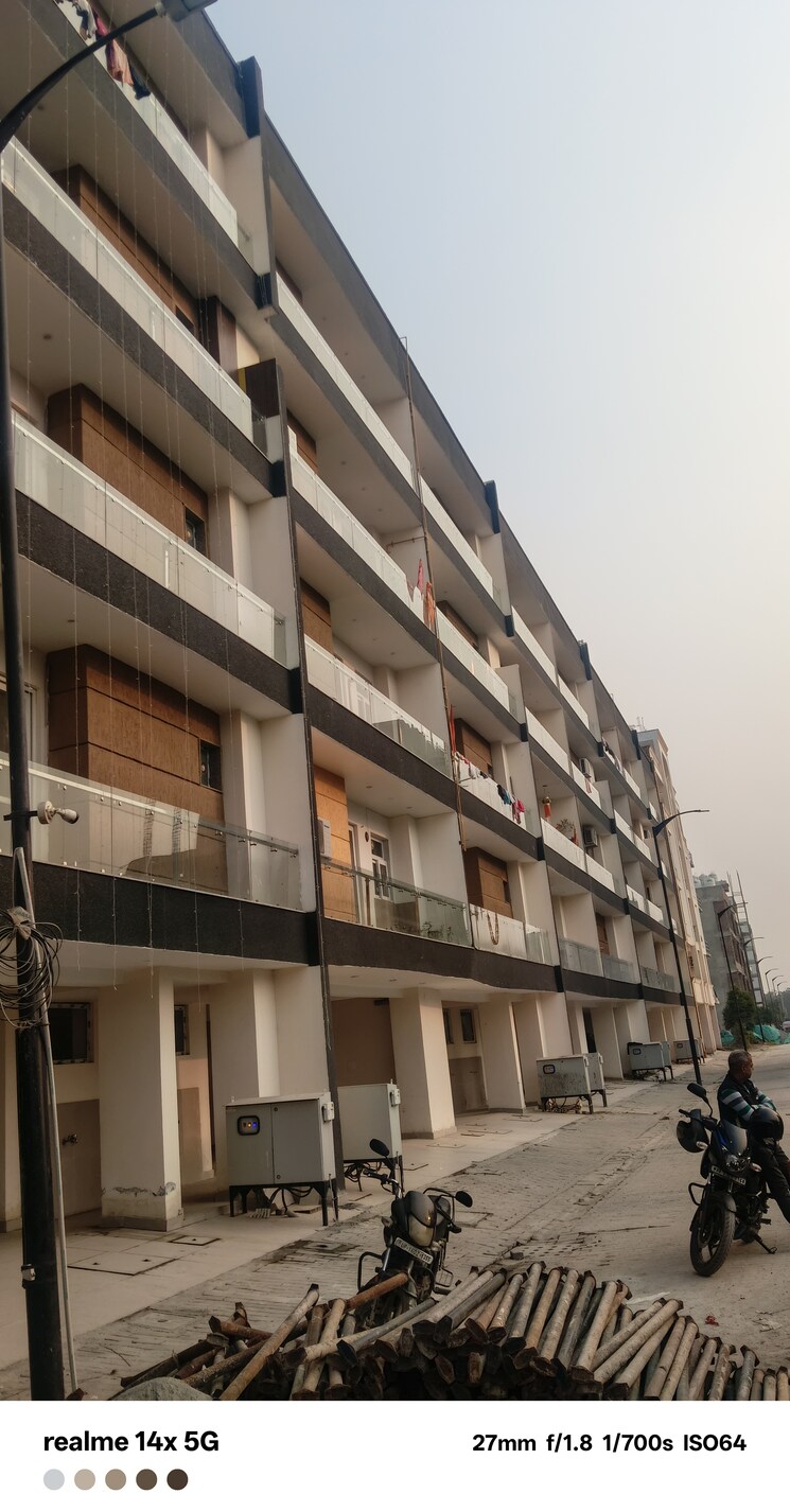 Exterior View, bptp-district-phase-2  150 Sq.Yd. Plot In Sector 84 Faridabad 9497703