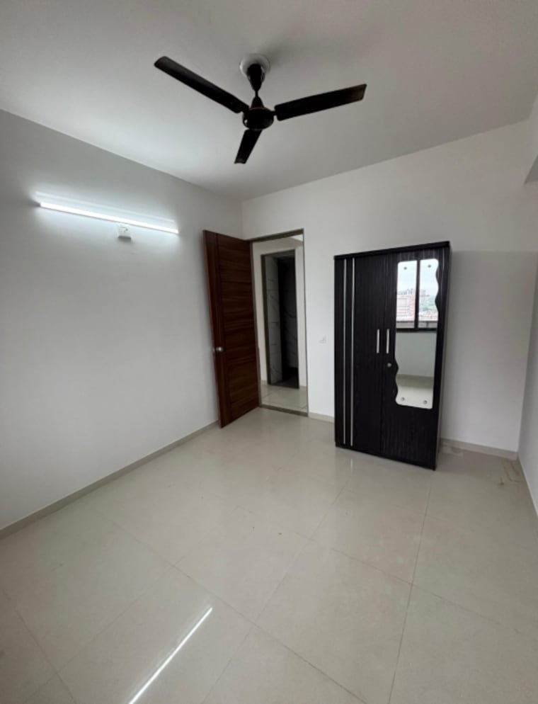 Room, chandkheda 3 Bedroom 1485 Sq.Ft. Apartment In Chandkheda Ahmedabad 9497802