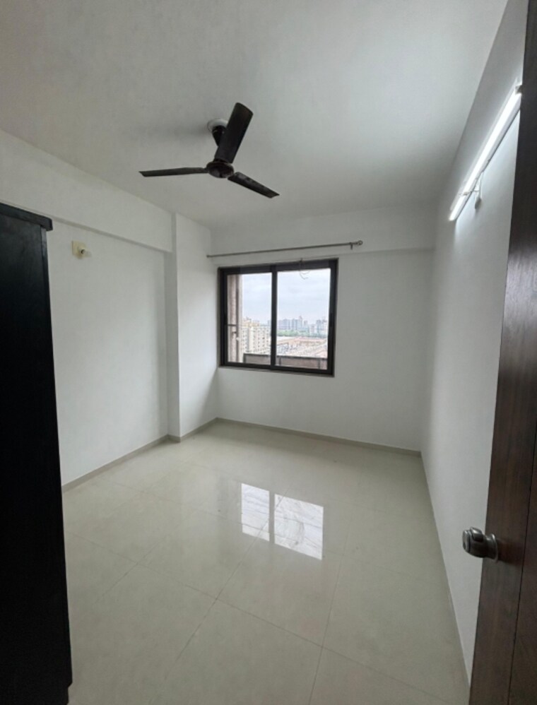 Room, chandkheda 3 Bedroom 1485 Sq.Ft. Apartment In Chandkheda Ahmedabad 9497802