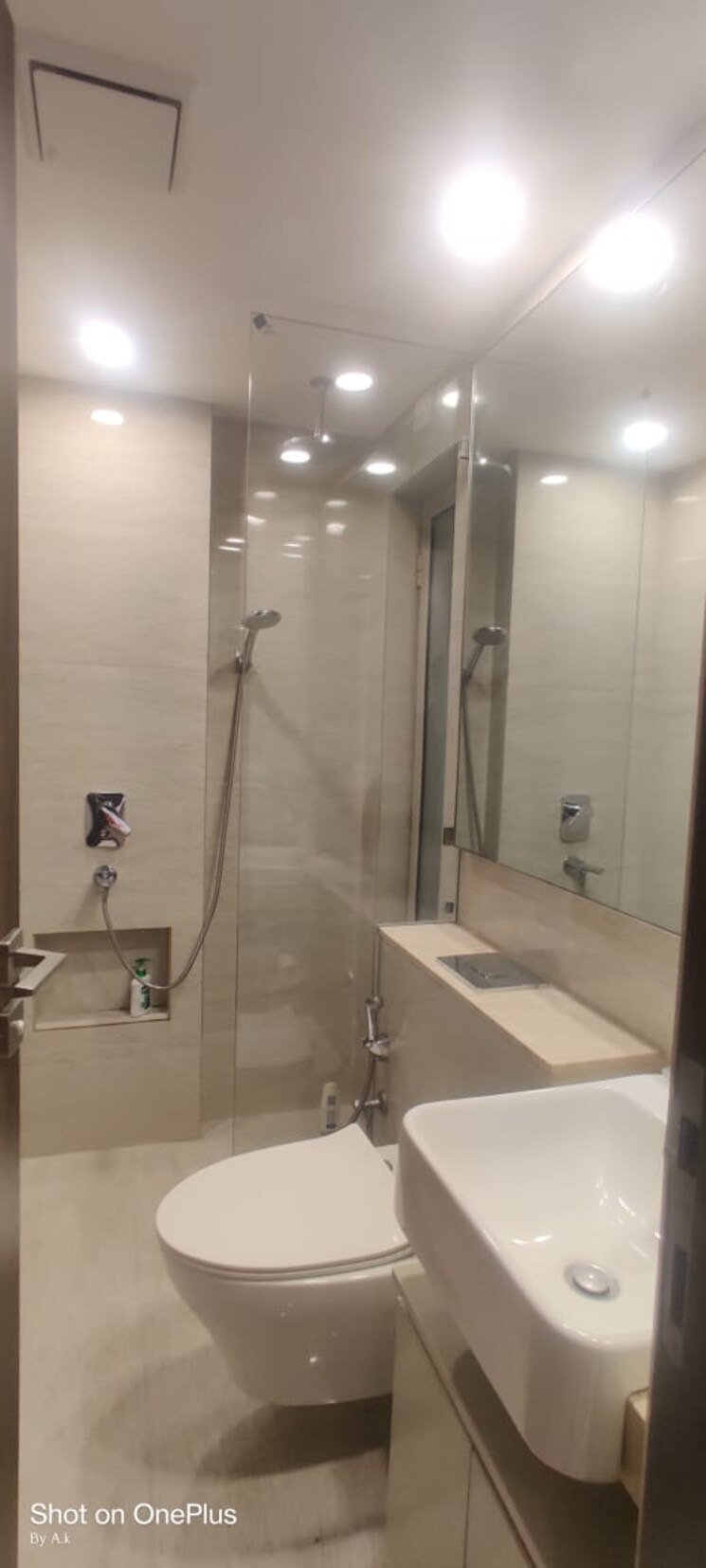 Bathroom, hiranandani-regent-hill 1 Bedroom 550 Sq.Ft. Apartment In Powai Mumbai 9497796