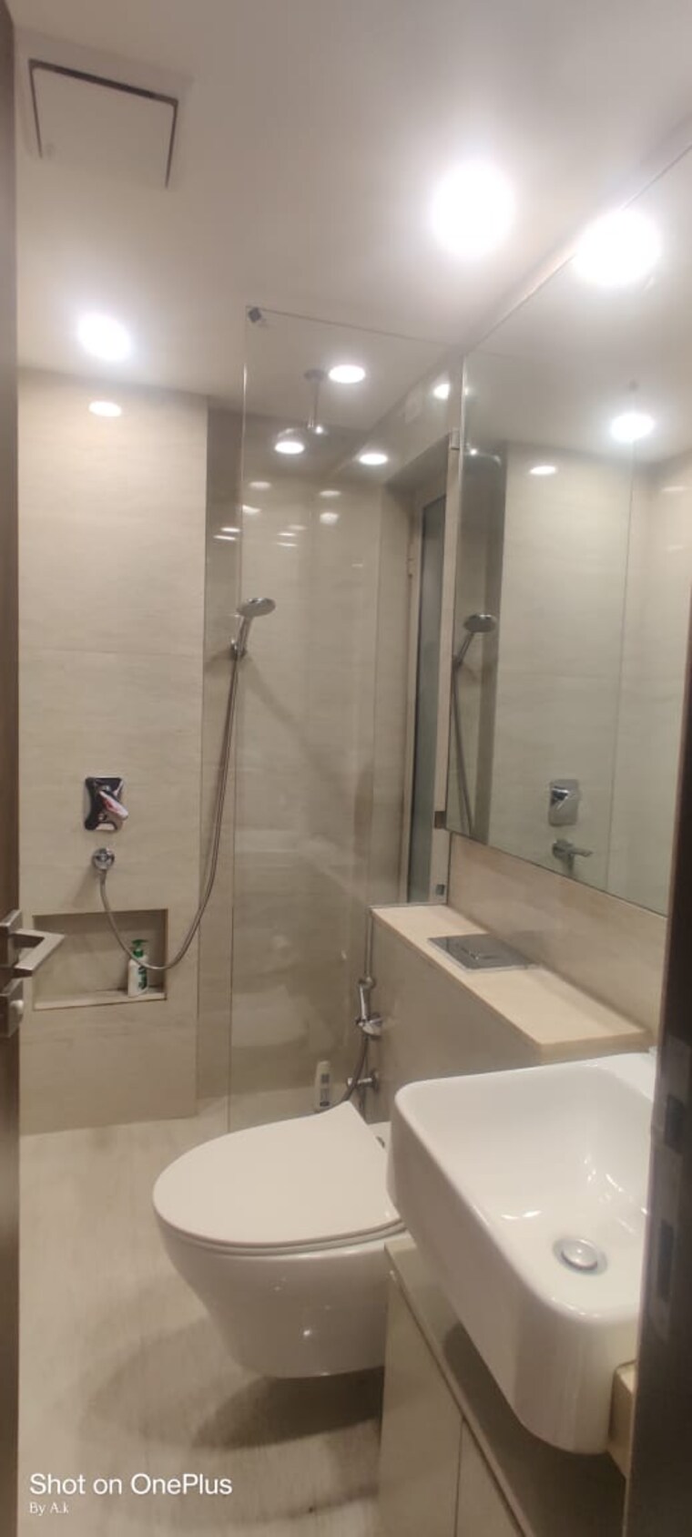 Bathroom, hiranandani-regent-hill 1 Bedroom 550 Sq.Ft. Apartment In Powai Mumbai 9497796