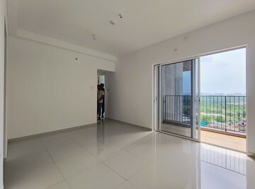 Room in 2 BHK Apartment at Godrej Boulevard, Manjari – for Rent