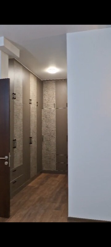 Room in 3.5 BHK Apartment at Century Ethos, Hebbal – for Rent