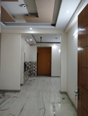 Hall in 3 BHK Builder Floor at Sector 16 – for Rent