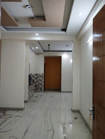 Hall in 3 BHK Builder Floor at Sector 16 – for Rent