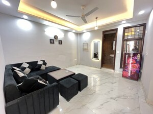 Living Room in 2 BHK Builder Floor at Saket – for Rent