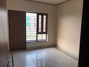 Room in 4 BHK Builder Floor at Vasundhara Colony Welfare Sector 15, Vasundhara Sector 16 – for Sale