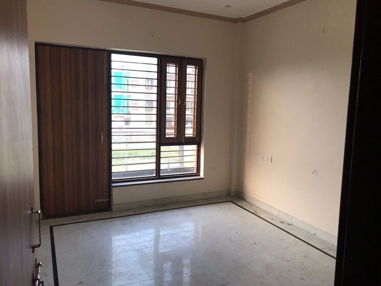 Room, vasundhara-colony-welfare-sector-15 4 Bedroom 1930 Sq.Ft. Builder Floor In Vasundhara Sector 16 Ghaziabad 9498053