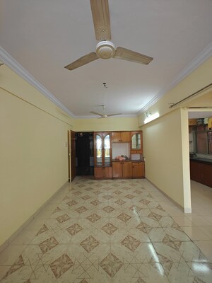 2 BHK Apartment For Rent in Safal Park, Nerul