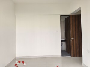 Room in 1.5 BHK Apartment at Sheth Avante, Kanjurmarg West – for Rent