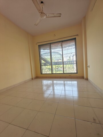 Room in 2 BHK Apartment at Safal Park, Nerul – for Rent