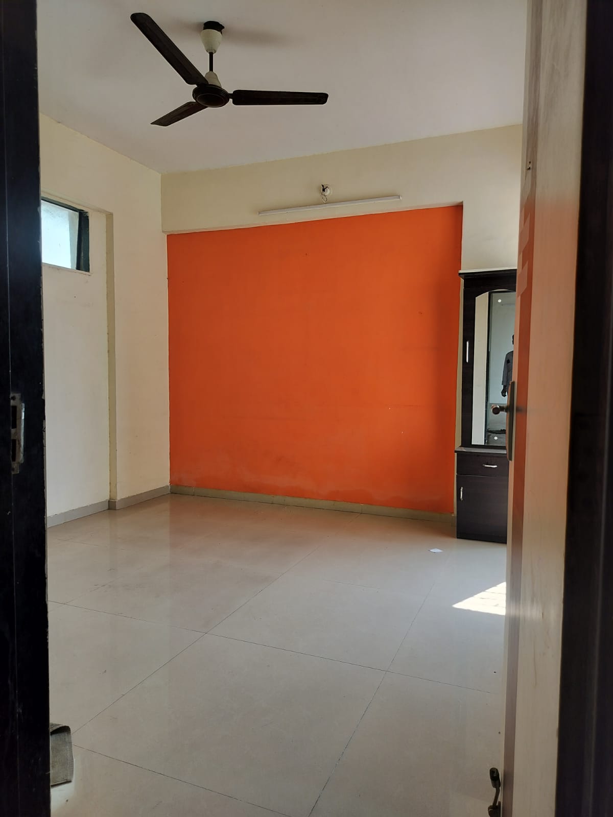 2 BHK Apartment For Rent in Giriraaj Tower