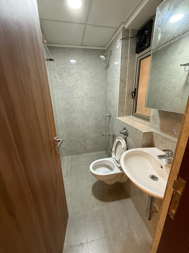 Bathroom, malad west 2 Bedroom 668 Sq.Ft. Apartment In Malad West Mumbai 9498224