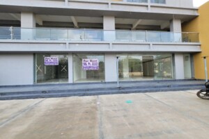  Shop For Rent in MGF Metropolis Mall, Mg Road