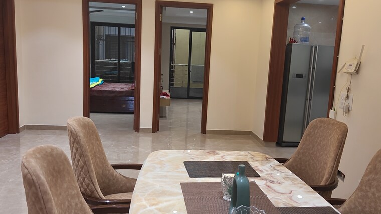 Living Room, gujranwala town 5 Bedroom 380 Sq.Yd. Builder Floor In Gujranwala Town Delhi 9498198