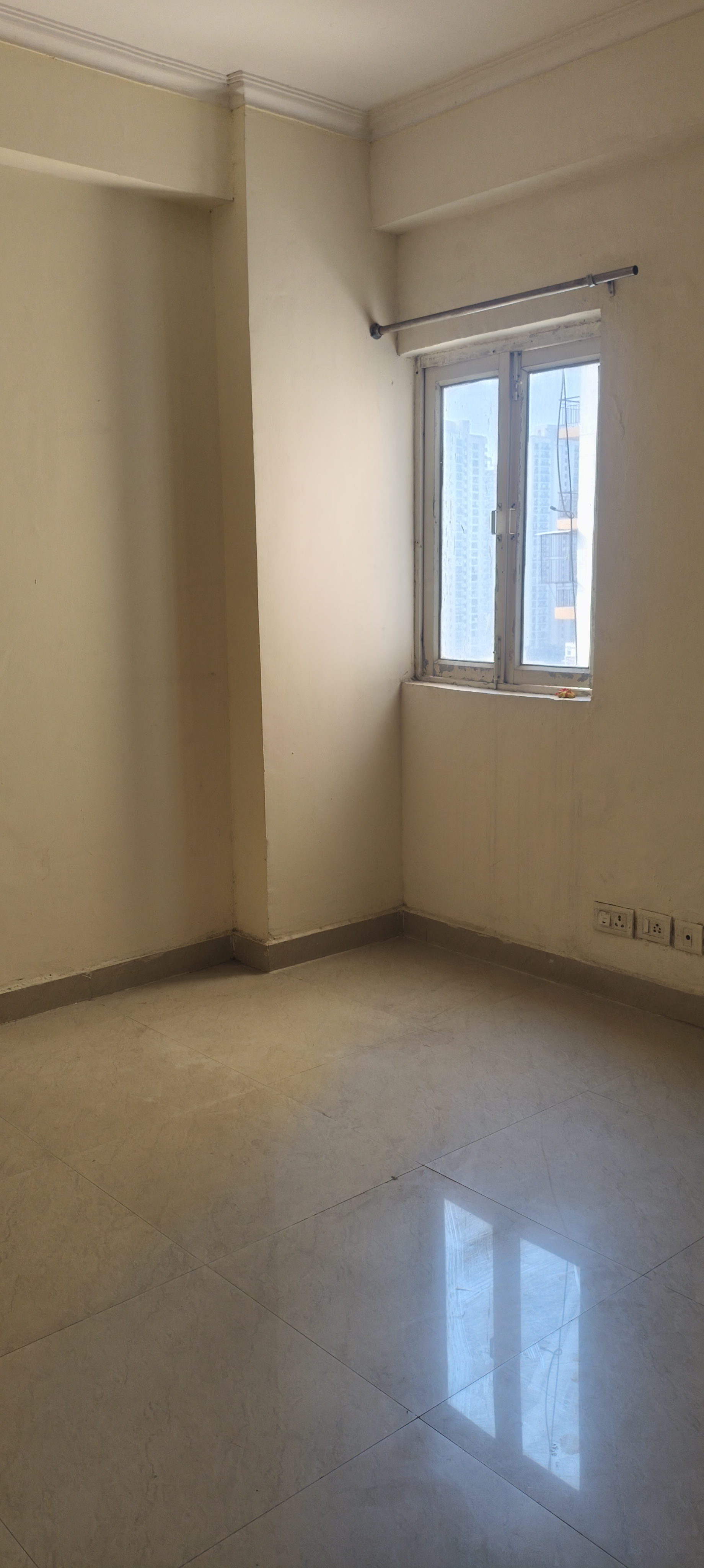 3.5 BHK + Study Room Apartment For Rent in Aims Golf City