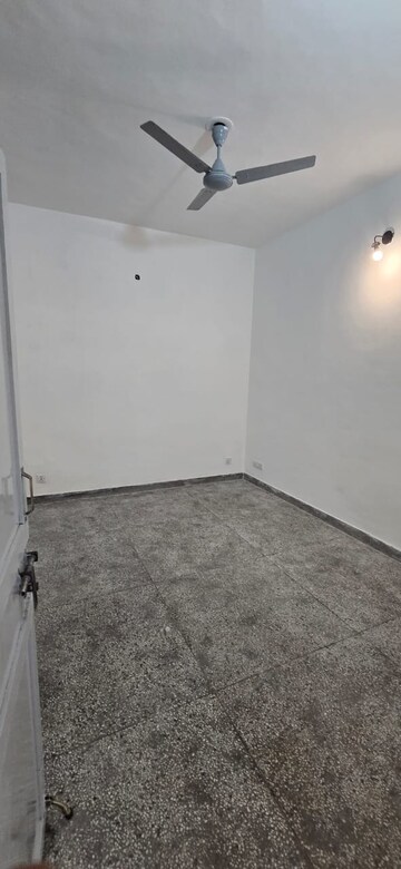 3 BHK Apartment For Rent in Vasant Kunj