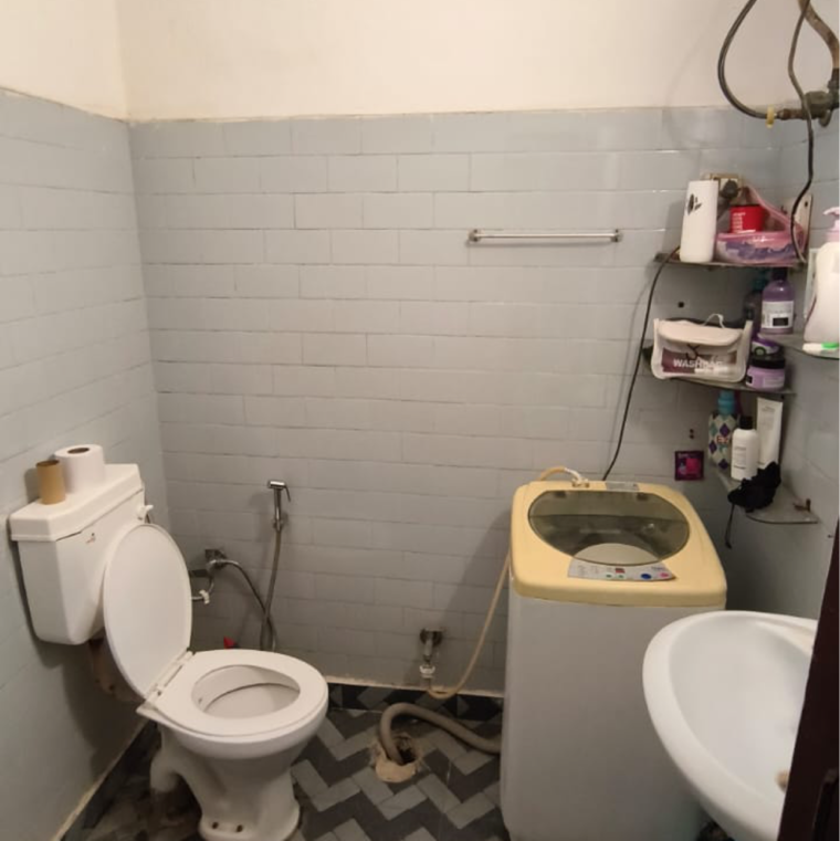 Team Area, malviya nagar 1 Bedroom 600 Sq.Ft. Builder Floor In Malviya Nagar Delhi 9498208