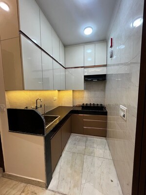 Kitchen in 1.5 BHK Builder Floor at Lajpat Nagar I – for Rent