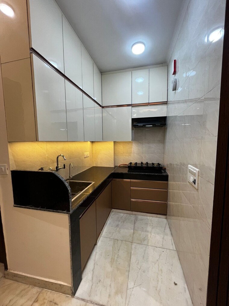 Kitchen, lajpat nagar i 1.5 Bedroom 650 Sq.Ft. Builder Floor In Lajpat Nagar I Delhi 9498244