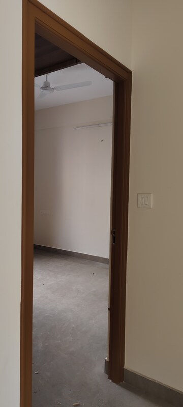 Room in 2 BHK Apartment at Indiranagar – for Rent