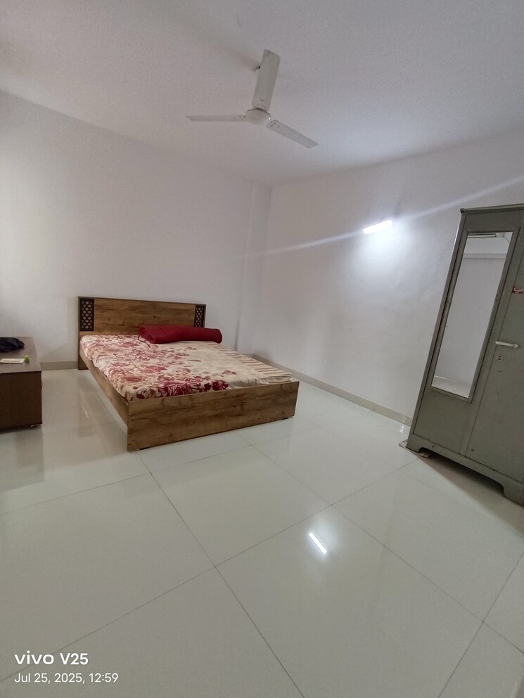 undefined, madhusudan-park 2 Bedroom 1200 Sq.Ft. Apartment In Koregaon Park Pune 9498305