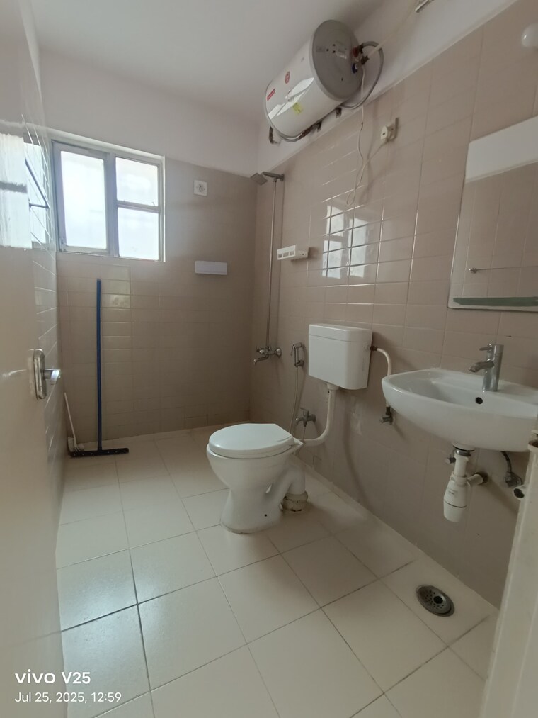 Bathroom, madhusudan-park 2 Bedroom 1200 Sq.Ft. Apartment In Koregaon Park Pune 9498305