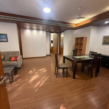 Gym in 3 BHK Builder Floor at Kailash Colony – for Rent