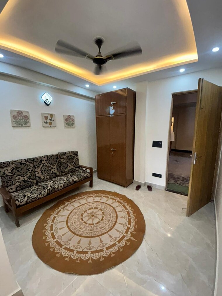 Living Room, freedom fighters enclave 1 Bedroom 500 Sq.Ft. Builder Floor In Freedom Fighters Enclave Delhi 9498293