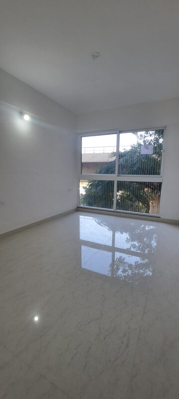 Room in 3 BHK Apartment at Nirman Adi, Kalyani Nagar – for Rent