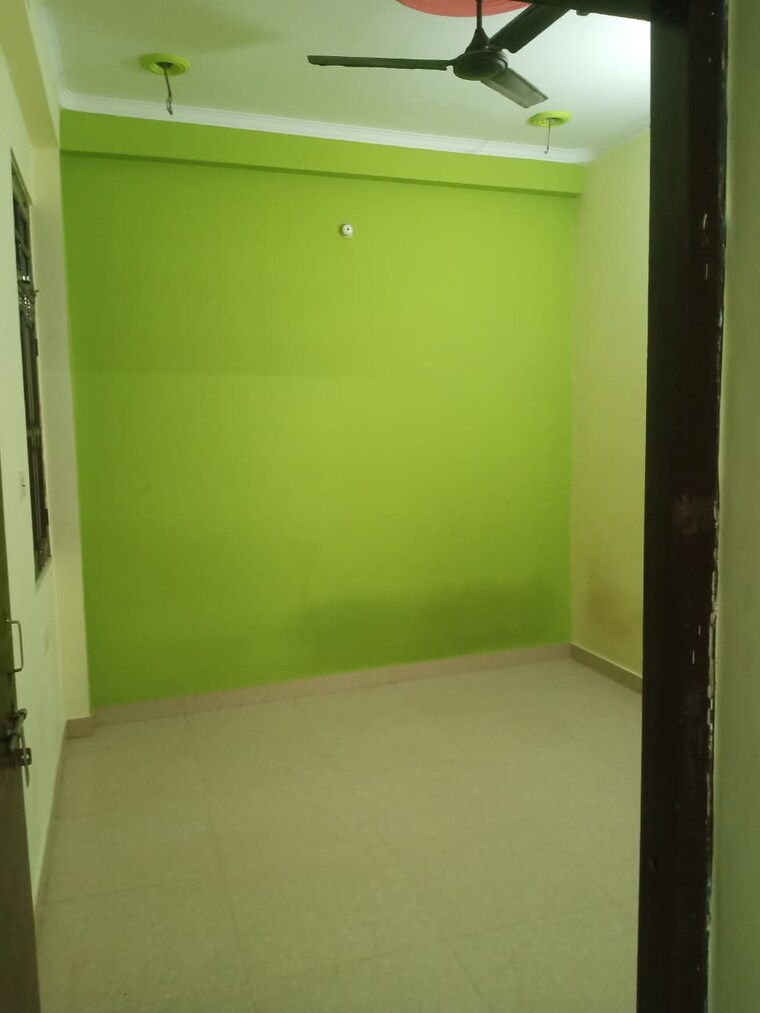 Room, indira nagar 2 Bedroom 1000 Sq.Ft. Independent House In Indira Nagar Lucknow 9498428