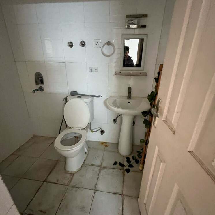 Bathroom, supertech-cape-town 2 Bedroom 930 Sq.Ft. Apartment In Sector 74 Noida 9498451