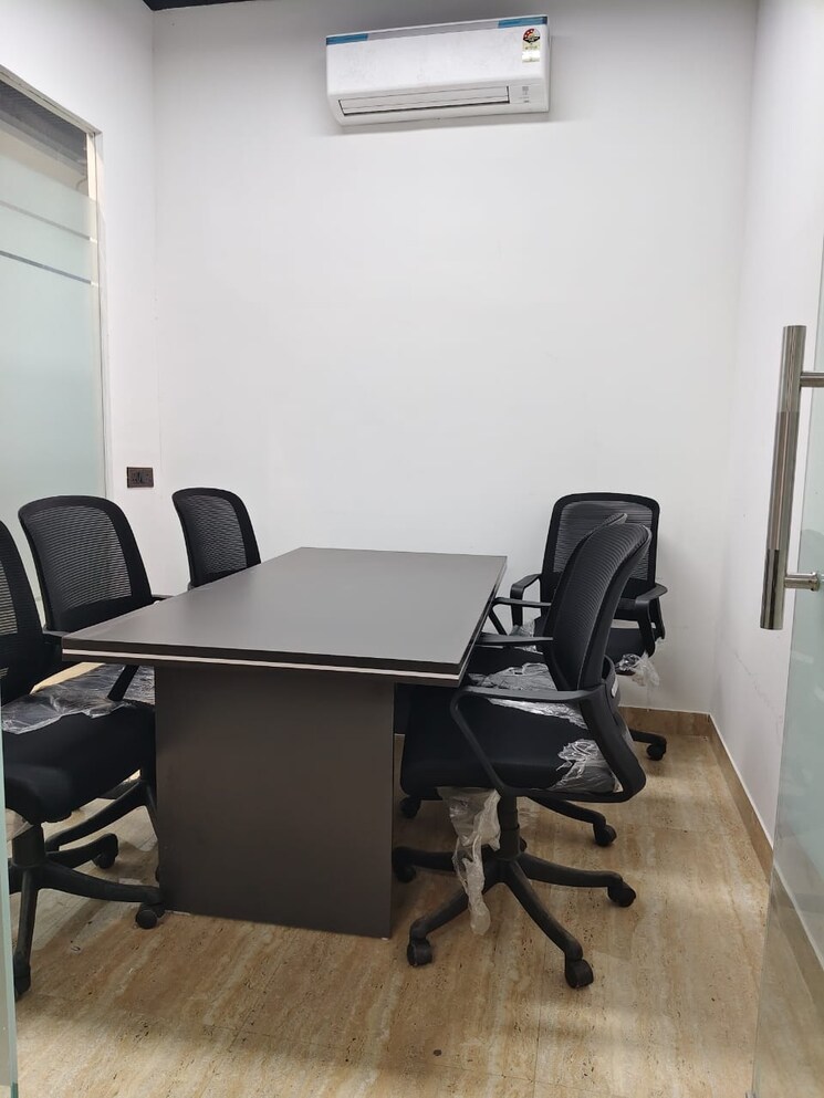 Team Area, sector 63 Commercial Office Space 1000 Sq.Ft. In Sector 63 Noida 9498450