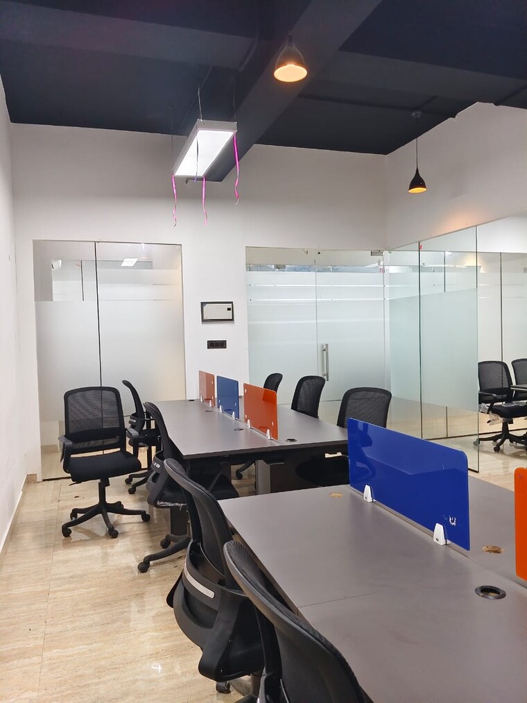 Team Area, sector 63 Commercial Office Space 1000 Sq.Ft. In Sector 63 Noida 9498450