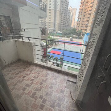 Balcony in 2.5 BHK Apartment at Express Zenith, Sector 77 – for Rent