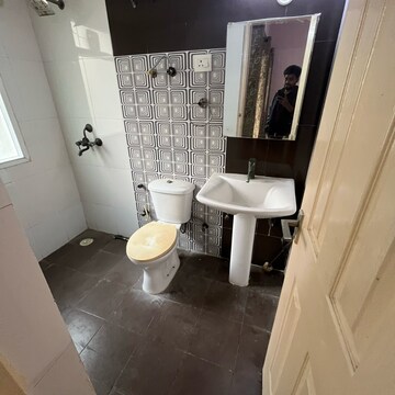 Team Area in 2.5 BHK Apartment at Express Zenith, Sector 77 – for Rent