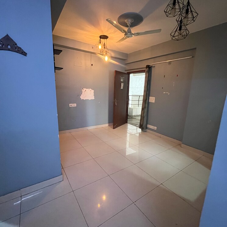 Bathroom, express-zenith 2.5 Bedroom 608 Sq.Ft. Apartment In Sector 77 Noida 9498510