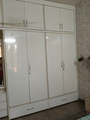 Furnished Amenities in 3 BHK Apartment at NK Savitry Enclave, Vip Road – for Rent