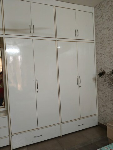 Furnished Amenities in 3 BHK Apartment at NK Savitry Enclave, Vip Road – for Rent