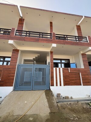 2 BHK Independent House For Sale in Jankipuram