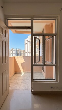 2 BHK Apartment For Sale in Supertech Cape Town