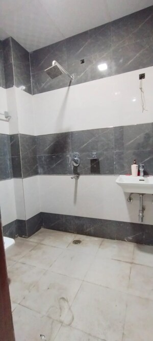 Attached Bathroom in 2 BHK Builder Floor at Sector 15 – for Rent
