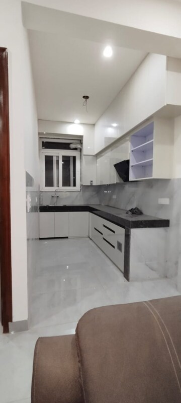 Kitchen in 2 BHK Builder Floor at Sector 15 – for Rent