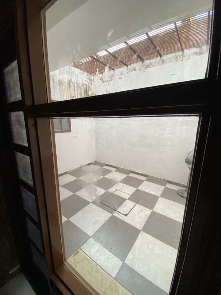 Kitchen, patiala road 3 Bedroom 242 Sq.Yd. Independent House In Patiala Road Zirakpur 9498544