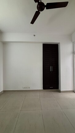 2 BHK Apartment For Sale in Nirala Greenshire Phase I