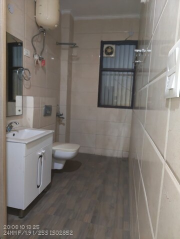 Attached Bathroom in 3 BHK Builder Floor at Sector 14 – for Rent