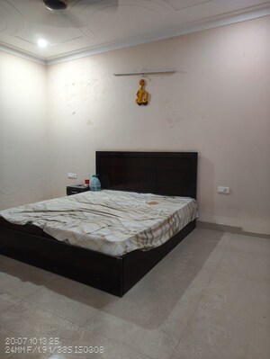 Bedroom in 3 BHK Builder Floor at Sector 14 – for Rent